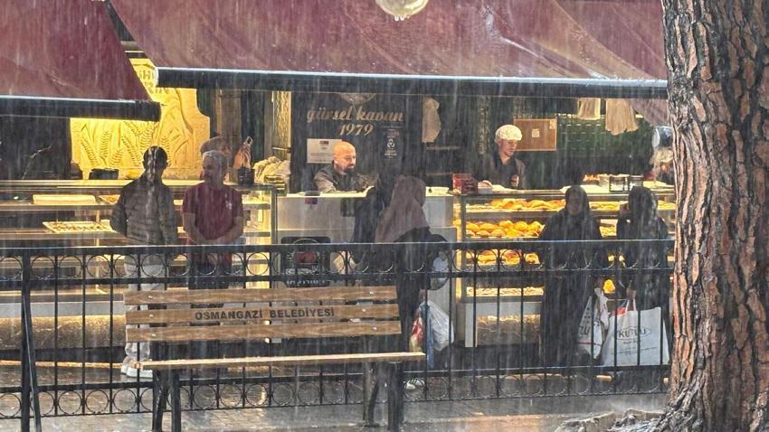 Meteoroloji'den Bursa’da sağanak ve fırtına uyarısı geldi: Rüzgar 80 kilometreye ulaşacak