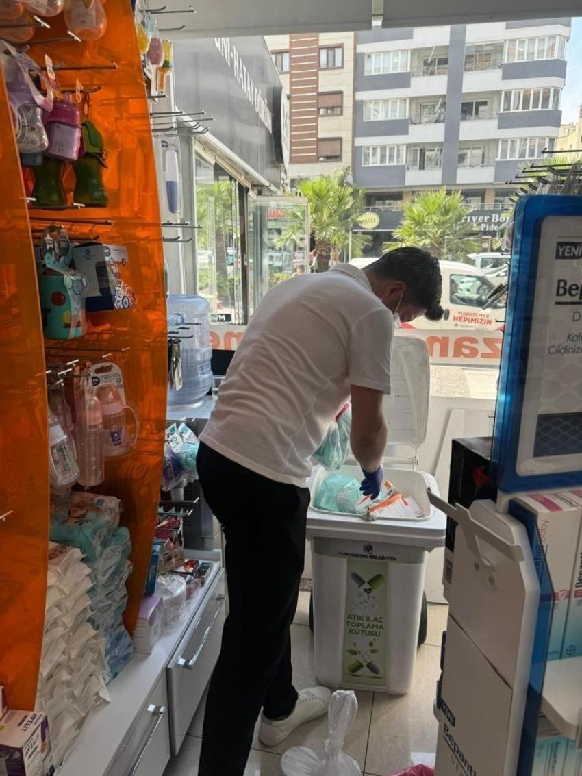 Manisa'da 5 tonluk dikkat çeken çalışma! Evlerdeki kullanılmayan ilaçlar toplandı