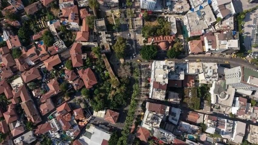 Bir zamanlar şehrin sınırıydı, şimdi merkezinde kaldı! Antalya'dan dikkat çeken görüntüler