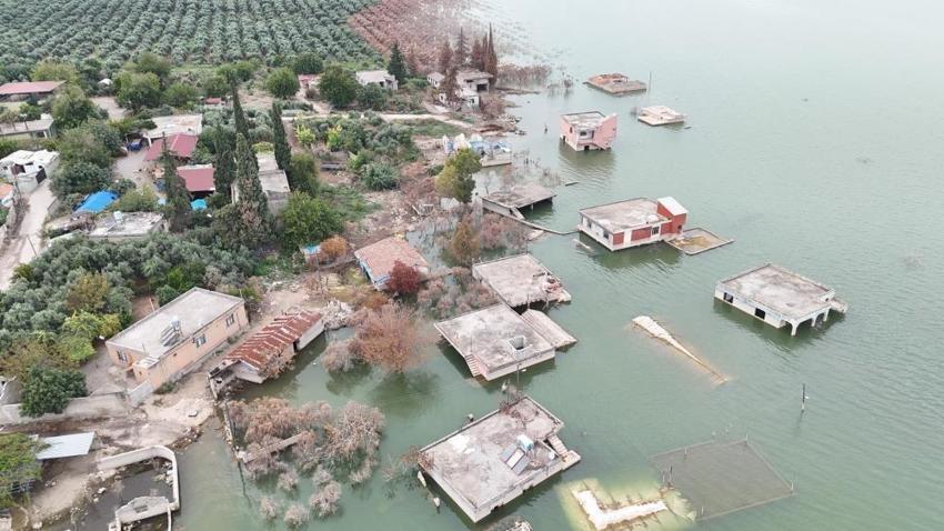 Hatay'da geçen yıl kuraklıktan ortaya çıkmıştı: Bu yıl yeniden sular altında kaldı