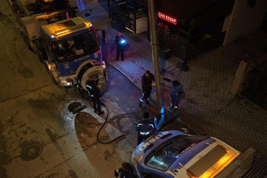 Bursa’da yoğun sağanak yağış için alarm verildi: 839 personel, 285 araç ve iş makinesiyle teyakkuza geçildi