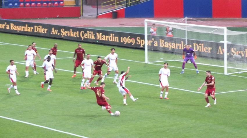 Mardin 1969 Spor- Fatih Karagümrük maçında 3 puan tek golle geldi