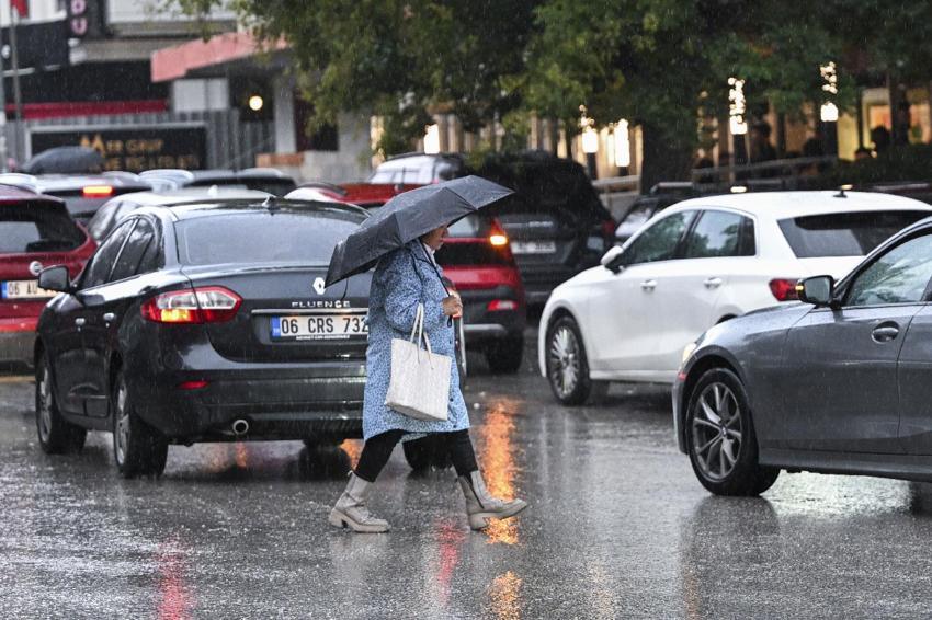 Kuvvetli sağnak yağış uyarısı Meteoroloji ve İstanbul Valiliği'nden geldi: Cuma başlayacak, Cumartesi etkisini artıracak