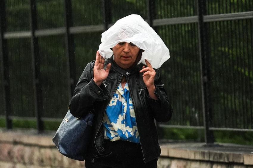 Kuvvetli sağnak yağış uyarısı Meteoroloji ve İstanbul Valiliği'nden geldi: Cuma başlayacak, Cumartesi etkisini artıracak