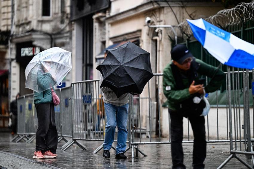 Kuvvetli sağnak yağış uyarısı Meteoroloji ve İstanbul Valiliği'nden geldi: Cuma başlayacak, Cumartesi etkisini artıracak