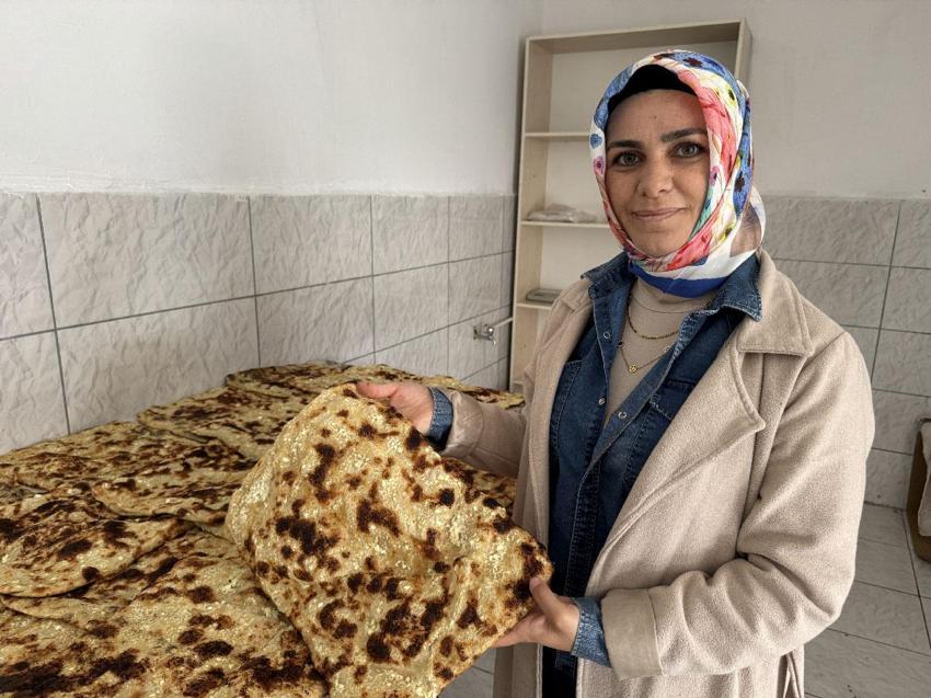 Tokat'ın Artova ilçesinde kurulan kadın kooperatifi Çiğli gömbe üreten kadınlar talebe yetişemiyor