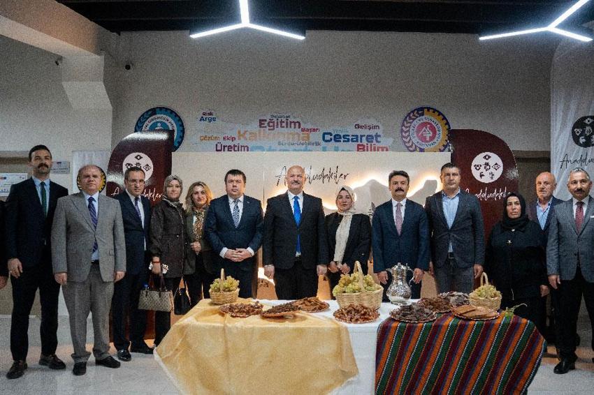 Adıyaman'ın önemli tarımsal değerlerinden Besni üzümünün katma değerini artıracak yol haritası hazırlanıyor