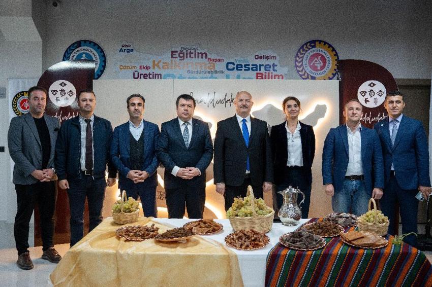 Adıyaman'ın önemli tarımsal değerlerinden Besni üzümünün katma değerini artıracak yol haritası hazırlanıyor