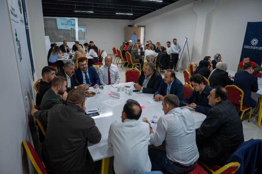 Adıyaman'ın önemli tarımsal değerlerinden Besni üzümünün katma değerini artıracak yol haritası hazırlanıyor