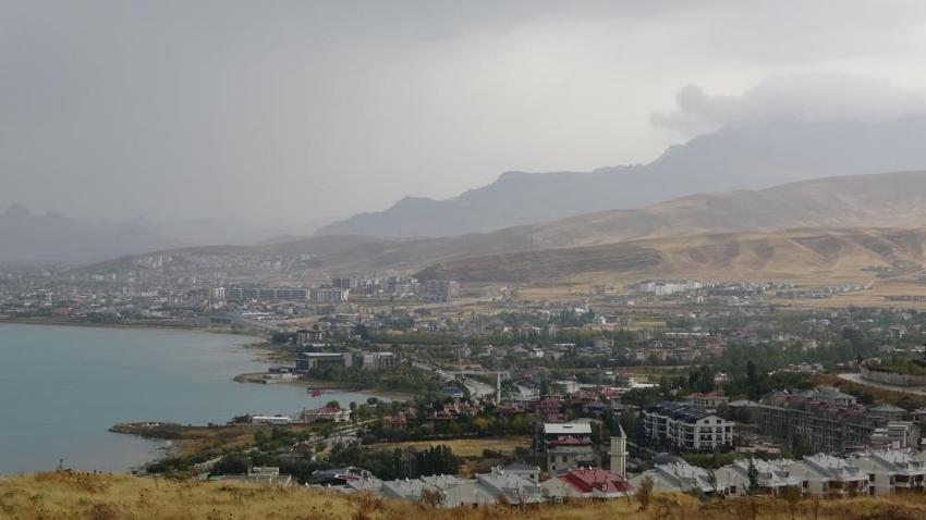 Van'da kabus patladı! Artık tamamen kilitlendi, vatandaş isyan etti