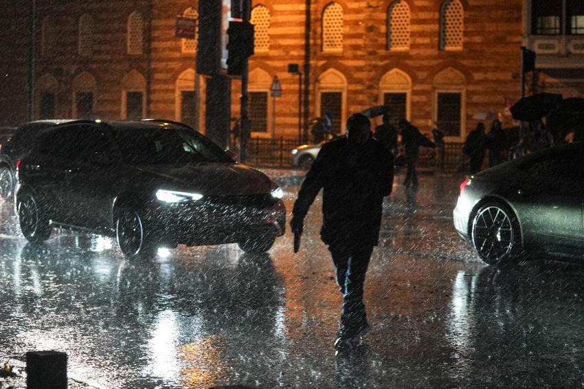 Meteoroloji, Bakan Kurum, Valilik ve AKOM'dan uyarılar peş peşe geldi: Kuvvetli sağanak yağışlar 41 ilde etkili olacak!