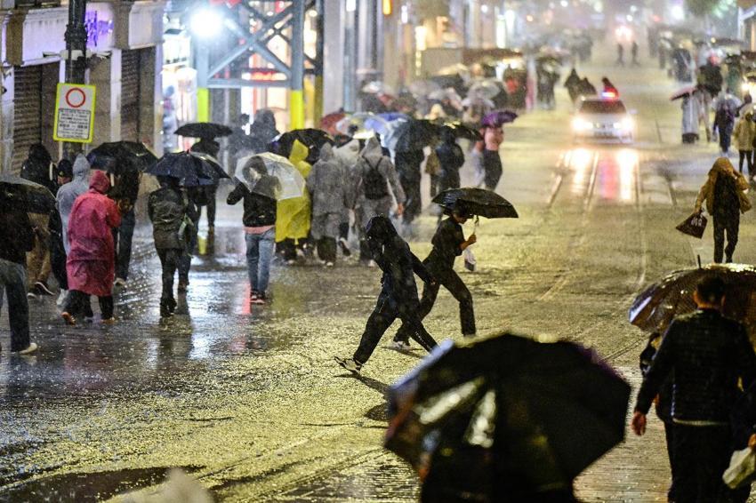 Meteoroloji, Bakan Kurum, Valilik ve AKOM'dan uyarılar peş peşe geldi: Kuvvetli sağanak yağışlar 41 ilde etkili olacak!