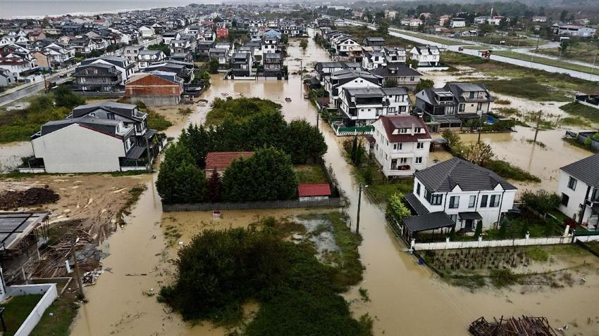 Meteoroloji, Bakan Kurum, Valilik ve AKOM'dan uyarılar peş peşe geldi: Kuvvetli sağanak yağışlar 41 ilde etkili olacak!