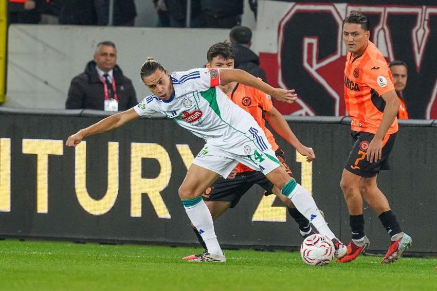 Arca Çorum FK – Çaykur Rizespor maçında konuk takım öne geçti ev sahibi geri döndü