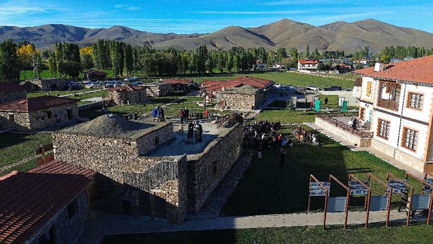 Bayburt'un köyünden Avrupa'ya uzanan müzecilik başarısı! Son 5 yılda 5 ödül kazandı