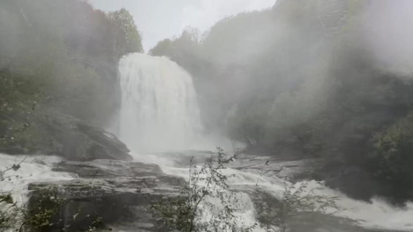 Bursa'da sağanak yağış sonrası muhteşem doğa olayı: Suuçtu Şelalesi coştu, Niagara Şelaleleri'ni aratmadı!
