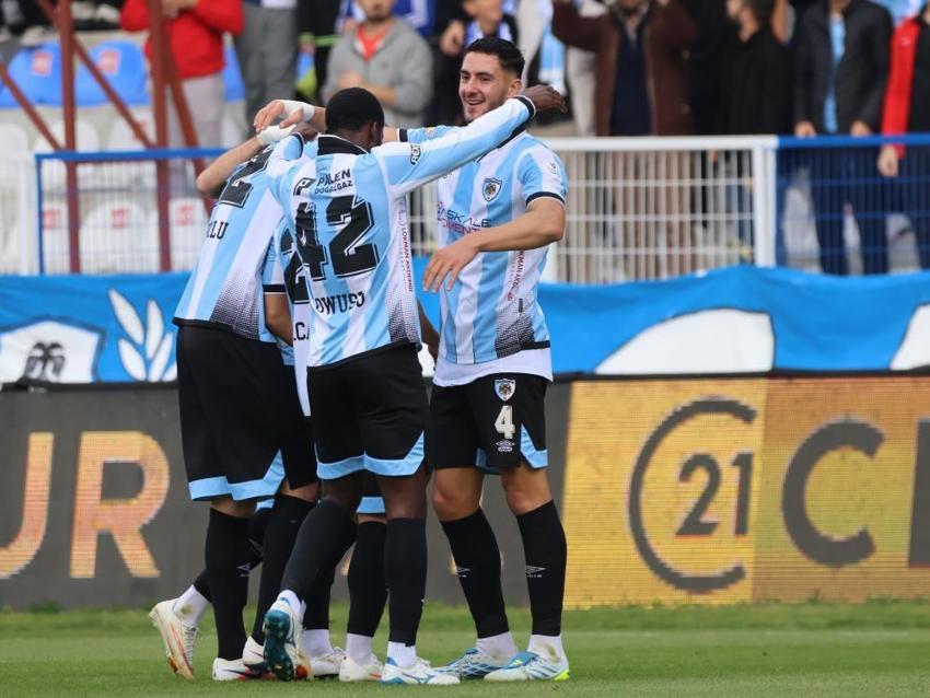 Erzurumspor FK'da Cardoso, Eren Tozlu değil yeni transferi linç ettiler: Eminönü saatçilerinden mi aldınız?