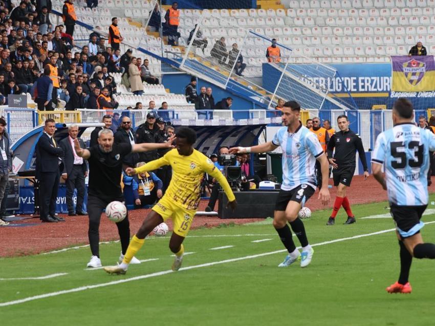 Erzurumspor FK'da Cardoso, Eren Tozlu değil yeni transferi linç ettiler: Eminönü saatçilerinden mi aldınız?