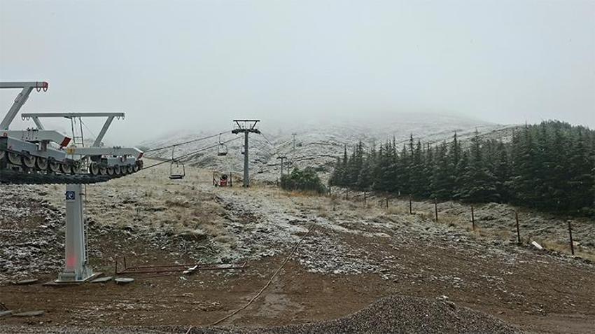 Burası ne Muş ne de Erzurum! Ege'nin incisine lapa lapa kar yağdı