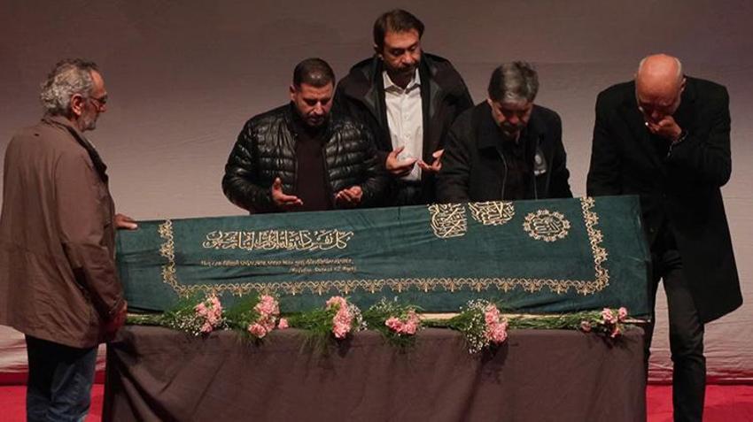 Soner Olgun son yolculuğuna uğurlandı! 67 yaşında hayatını kaybeden sanatçıya veda