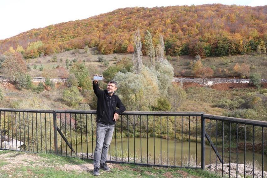 Sivas'ta sonbaharın en güzel hali! 50 metreden dökülen şelale renk cümbüşüyle buluştu