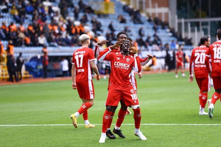 Kasımpaşa'dan Samsunspor'a 4 gollü darbe! Nenad Bjelica ilk maçında yıkıldı