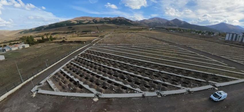 Erzurum'da donan toprağa karşı sonbahar önlemi: Toprak betonlaşmadan ekipler harekete geçti!