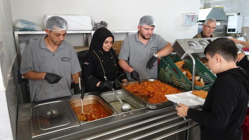 Yozgat'ta her gün binlerce öğrenci aşevine akın ediyor!