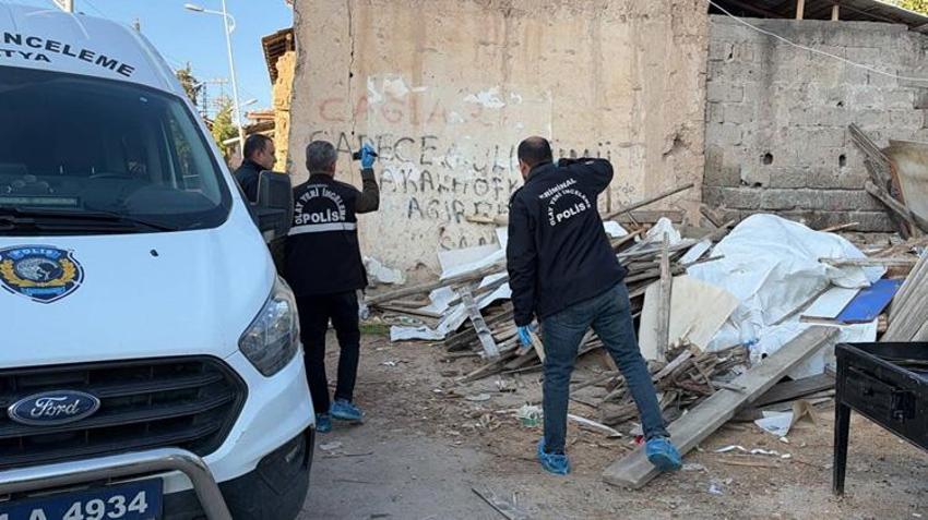Malatya'da dehşet! Gizlice eve girip 3 çocuk annesi kadını yatağında bıçakladı