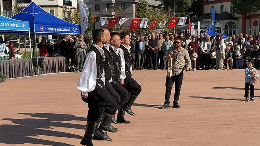 Düzce'de ücretsiz olarak dağıtıldı! Duyan oraya koştu, 16 bin paket dakikalar içerisinde tükendi