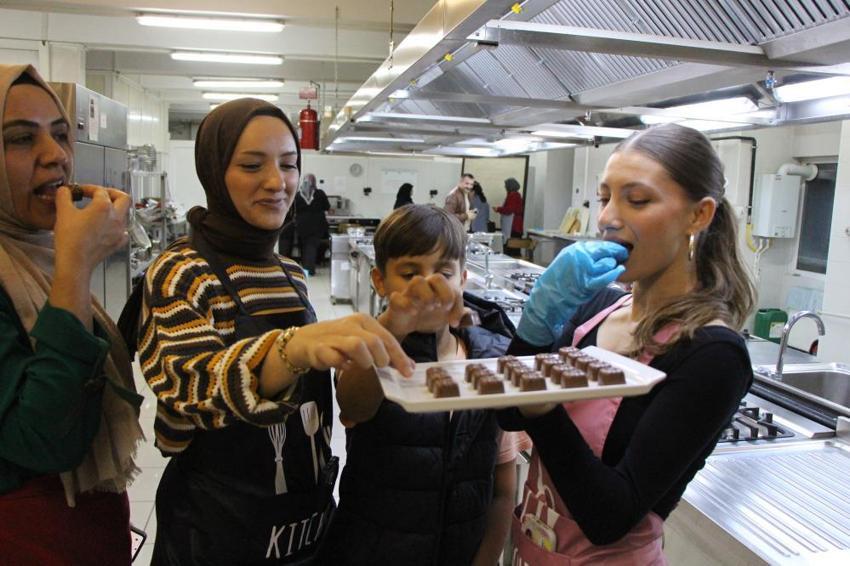 Amasya'da kadın girişimcilerden dev adım: Katkısız el yapımı çikolatayla markalaşıyorlar!