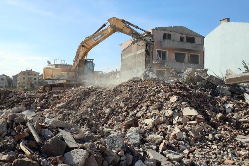 Sakarya tarihinde bir ilk! Mahalle bazlı dönüşümde 45 yapı kaldırıldı
