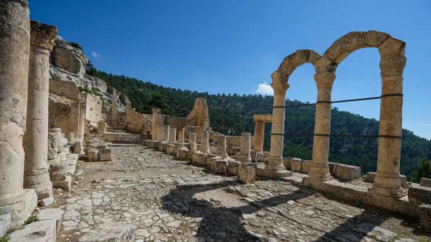 Toroslar'da 15 asırlık tarih: Alahan Manastırı