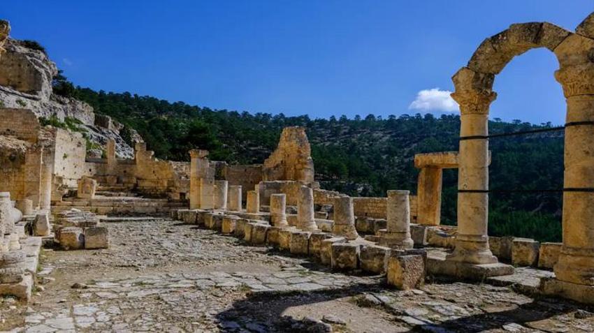 Toroslar'da 15 asırlık tarih: Alahan Manastırı