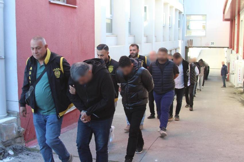 Adana'da hasarlı araçlarla milyonluk vurgun! Sigorta şirketlerini böyle soymuşlar