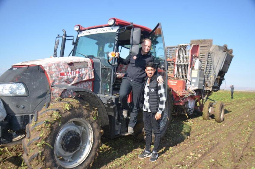 Bulanık'ta 370 çiftçinin şeker pancarı hasadı başladı