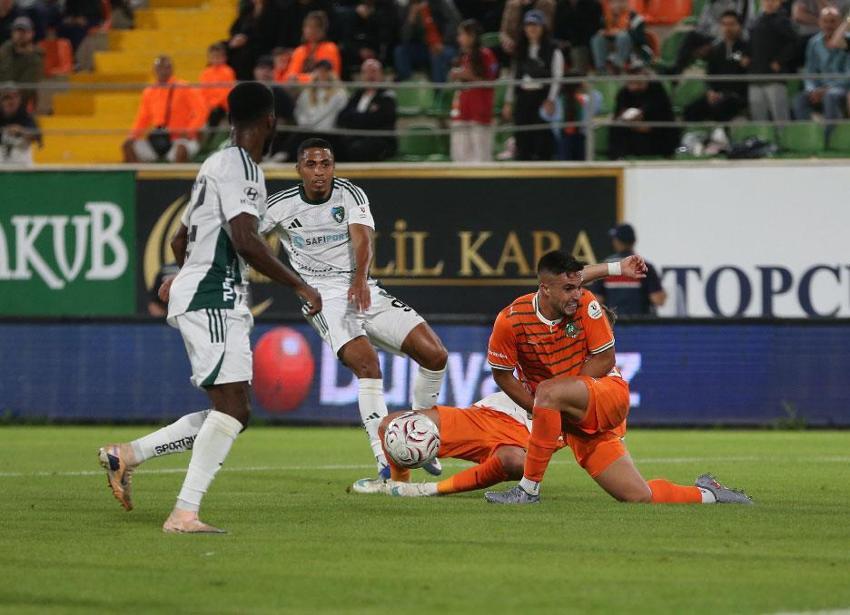 Kocaelispor Alanyaspor deplasmanından 3 puanla dönüyor