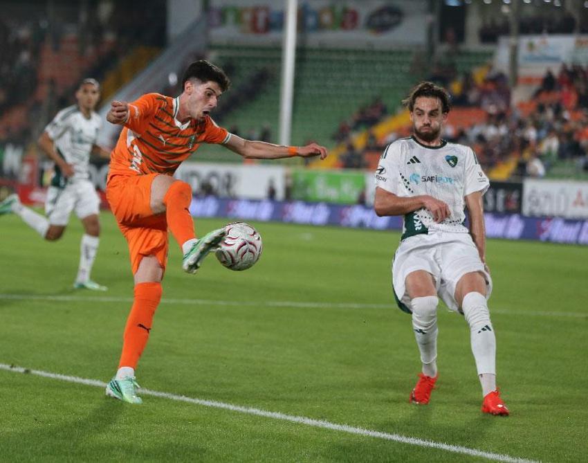 Kocaelispor Alanyaspor deplasmanından 3 puanla dönüyor