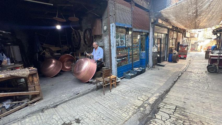 Kaybolmaya yüz tutan mesleğini 45 yıldır çekiç vurarak yaşatmaya çalışıyor