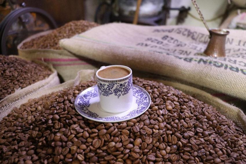 Tuzlu kahve geleneğinin anlamı değişti! Eskiden gelin damadı istemediğinde kullanılırdı