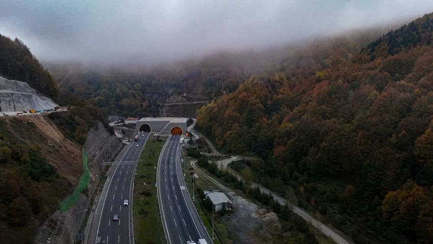 İstanbul-Ankara yolunda sonbahar büyüsü! Görenleri mest etti