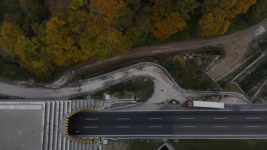 İstanbul-Ankara yolunda sonbahar büyüsü! Görenleri mest etti