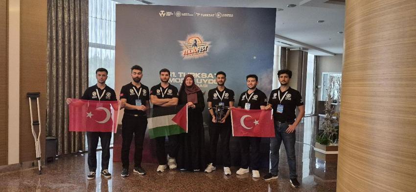 Model Uydu Yarışması’nda 8 ülkeyi geride bırakan Türk ekibinden uydu şampiyonluğu