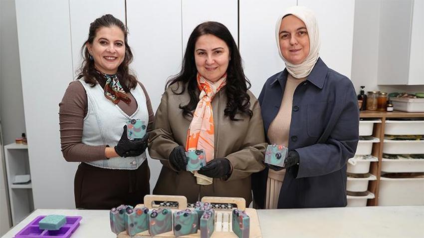 Tıbbi bitkiler katma değerli ürüne dönüşüyor! Düzce'de ilham veren üretim