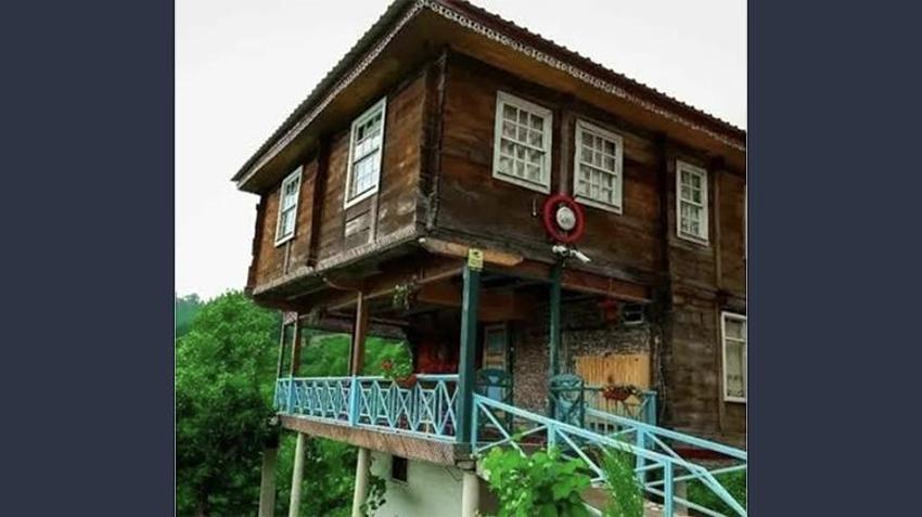 Karadeniz’in ahşap evlerinde şiir gibi konaklama: Borçka'da edebiyat rotası