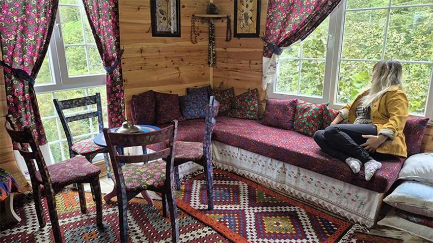 Karadeniz’in ahşap evlerinde şiir gibi konaklama: Borçka'da edebiyat rotası