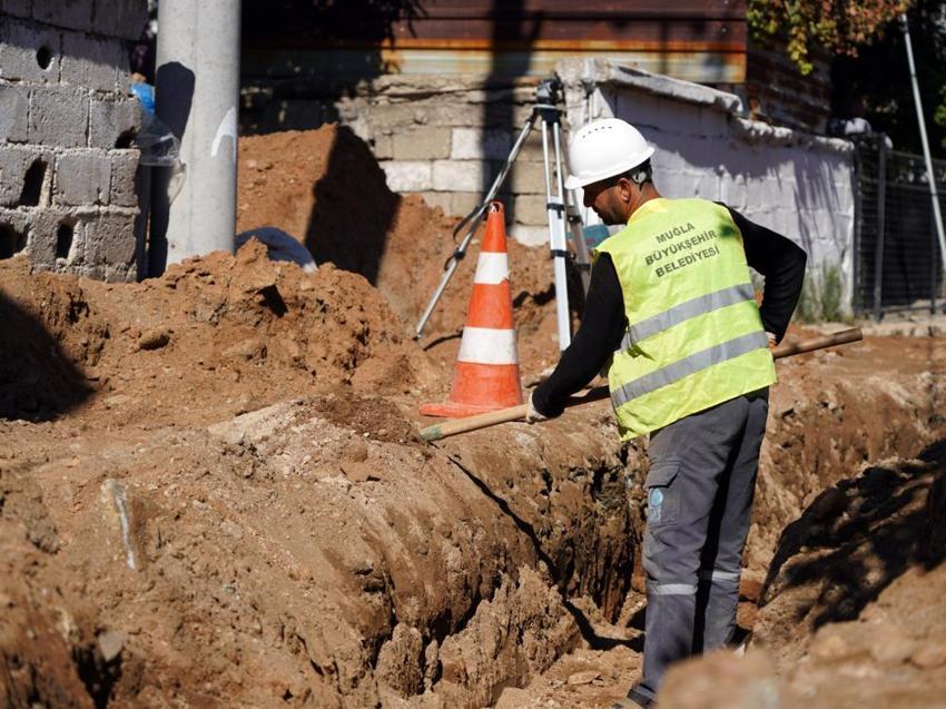 Milas Küçükdibekdere'de 8 yıllık çile bitti: Sokaklara akan atık sular tarih oluyor!
