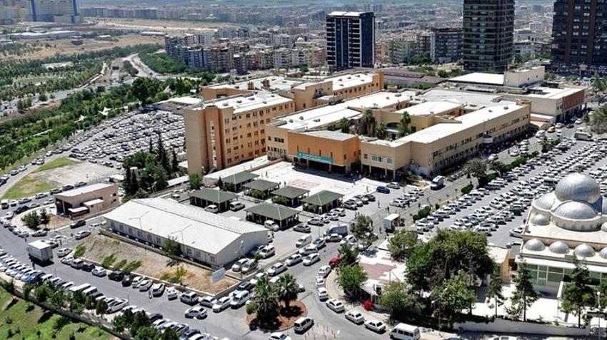 Şanlıurfa’da baş ağrısı şikayetiyle hastaneye gitti, beyninden çıkan kitle şaşırttı