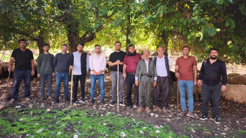 Cudi Dağı eteklerinde çobanlara uygulamalı sürü yönetimi eğitimi: Hayvan hastalıkları ve sürü sağlığı ele alınıyor