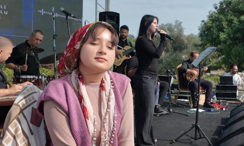 Kanlı Divane’de tarihle müzik buluştu: Türküler obrukta yankılandı